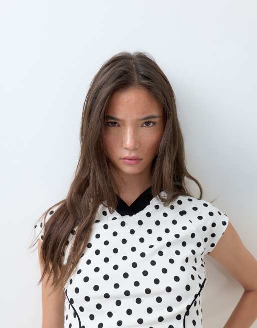 ASOS DESIGN polka dot sporty v neck top co-ord in cream, 3 of 5
