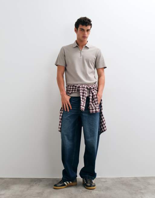 ASOS DESIGN - polo con cremallera en gris de punto gofrado, 2 de 5