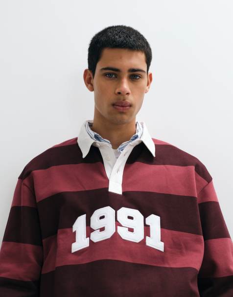 ASOS DESIGN - polo de rugby holgado con raya tonal y aplique en burdeos - view 1