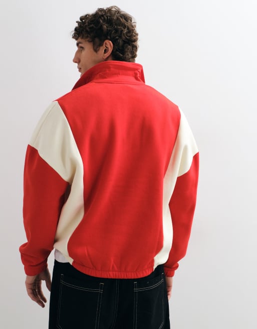 ASOS DESIGN polo décontracté à quart de zip avec empiècements coupé-cousu et motif brodé rouge, 2 de 5