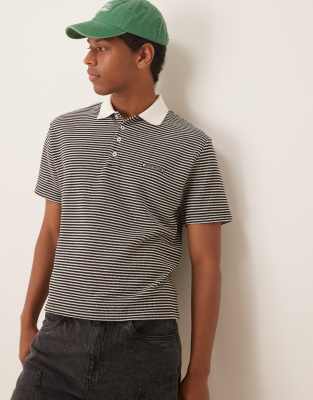 ASOS DESIGN - Polo décontracté et texturé coupe carrée à rayures avec broderie sur la poitrine - Crème et noir - view 1