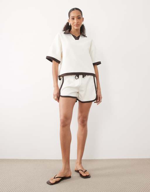 ASOS DESIGN - Polo d'ensemble oversize en maille interlock - Écru et chocolat, 2 de 4