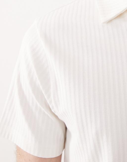 ASOS DESIGN - Polo habillé coupe classique en tissu texturé à encoche - Crème, 5 de 5