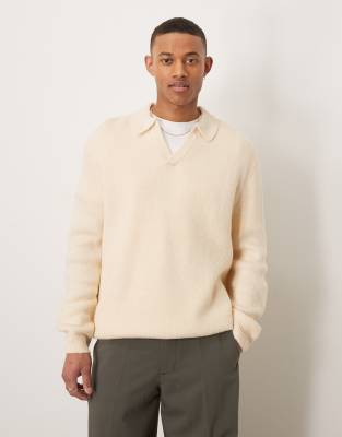 ASOS DESIGN - Polo in maglia spazzolata color avena oversize con colletto con intaglio
