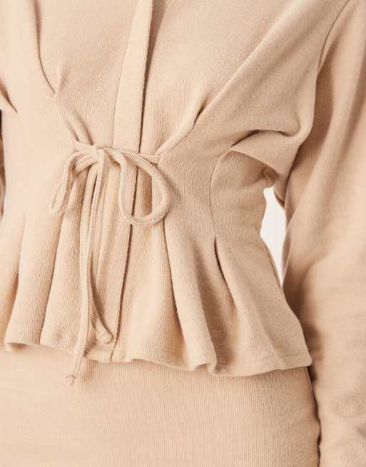 ASOS DESIGN - Polo manches longues ultra-doux d'ensemble cintré à nouer - Taupe clair, 4 de 4