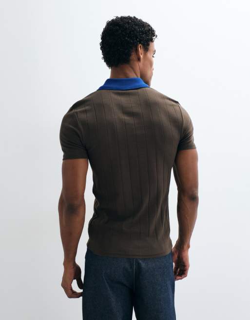 ASOS DESIGN polo muscle fit con colletto a contrasto marrone a coste larghe, 4 di 5
