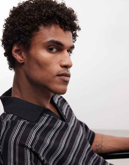 ASOS DESIGN - Polo negro y blanco a rayas de corte cuadrado extragrande de tejido grueso texturizado, 4 de 5