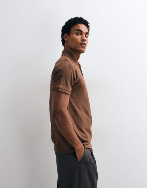 ASOS DESIGN Polohemd in braunem Piqué, 4 von 10