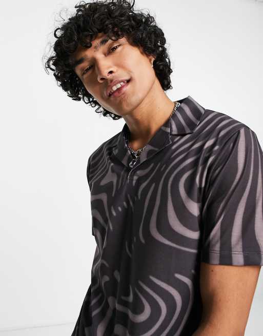 ASOS DESIGN – Polohemd mit Reverskragen und Wirbelmuster in Braun , 3 von 4