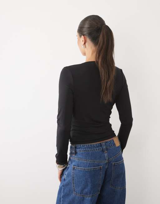 ASOS DESIGN polyamid slå om-top med hardware i sort, 4 af 4