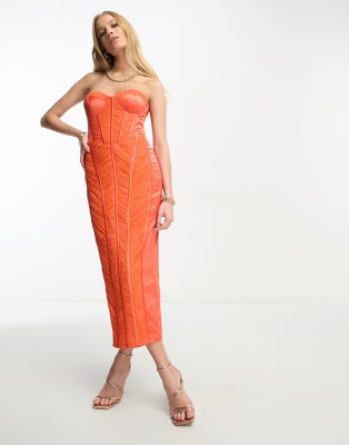 ASOS DESIGN – Pomarańczowa sukienka midi z dekoltem bandeau, marszczeniami z siateczki i satynowymi wstawkami