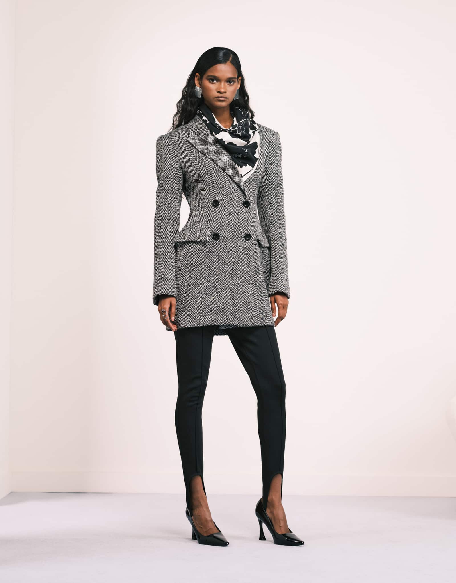 Черные леггинсы ponte stirrup от ASOS DESIGN