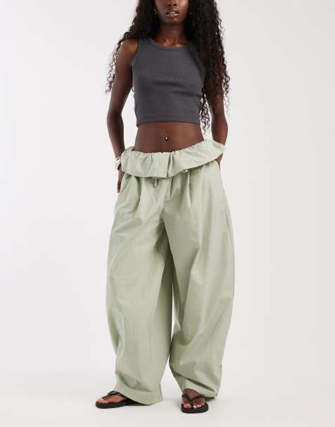 ASOS DESIGN poplin-bukser med fold-over, plisserede og brede ben i salviegrøn - view 1
