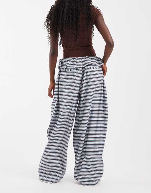 ASOS DESIGN poplin bukser med fold-over, plisserede og brede ben i stribe, 3 af 5