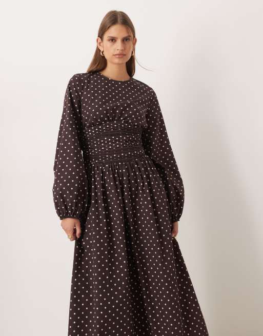 ASOS DESIGN poplin crew neck maxi dress with ruched waist and volume sleeve in chocolate micro spot, 3 of 4