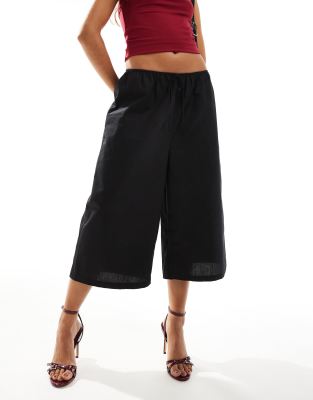 Shop ASOS DESIGN poplin longline shorts in black Online – Trendy & Affordable Fashion