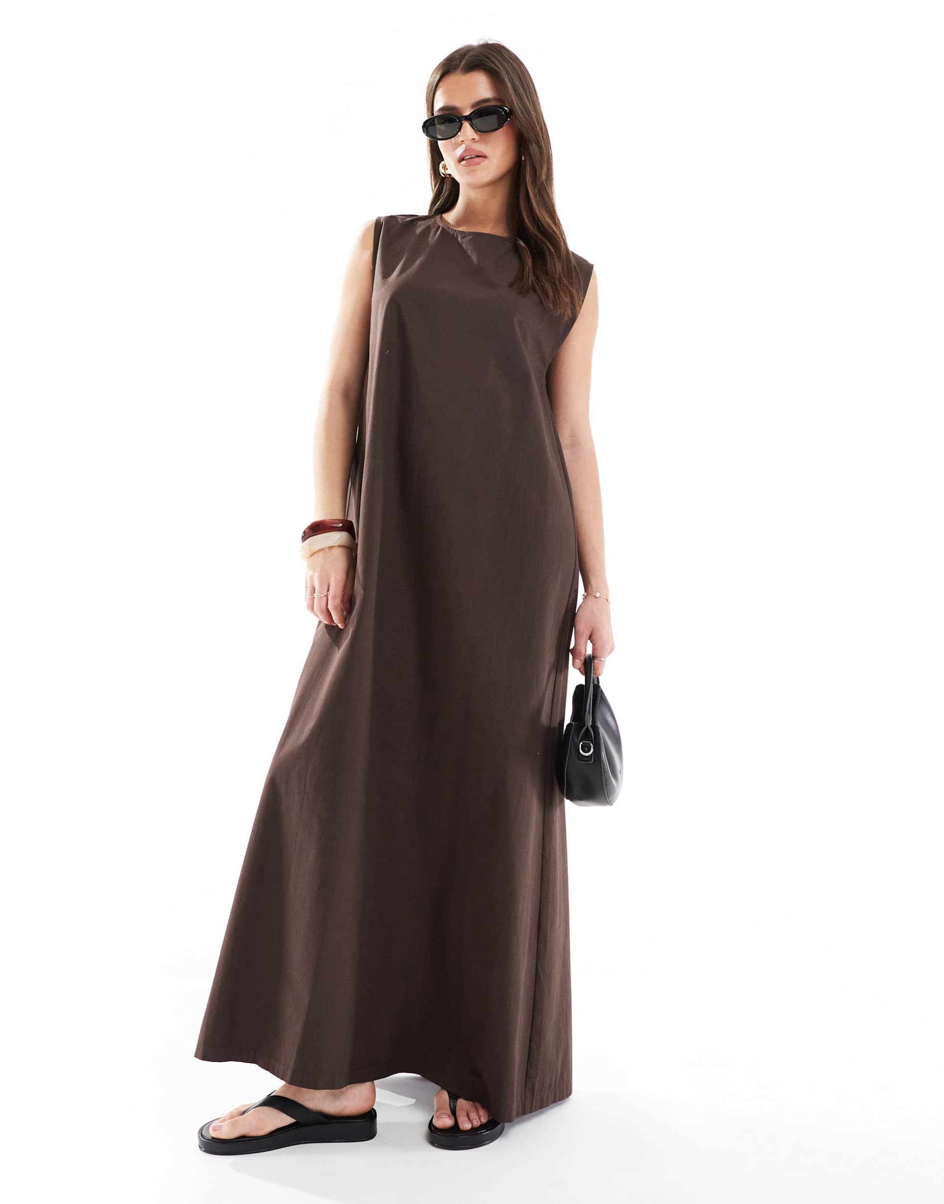 asos design poplin pleat back trapeze maxi dress in chocolate