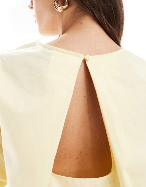 ASOS DESIGN poplin pleat back trapeze T-shirt in buttermilk, 3 of 4