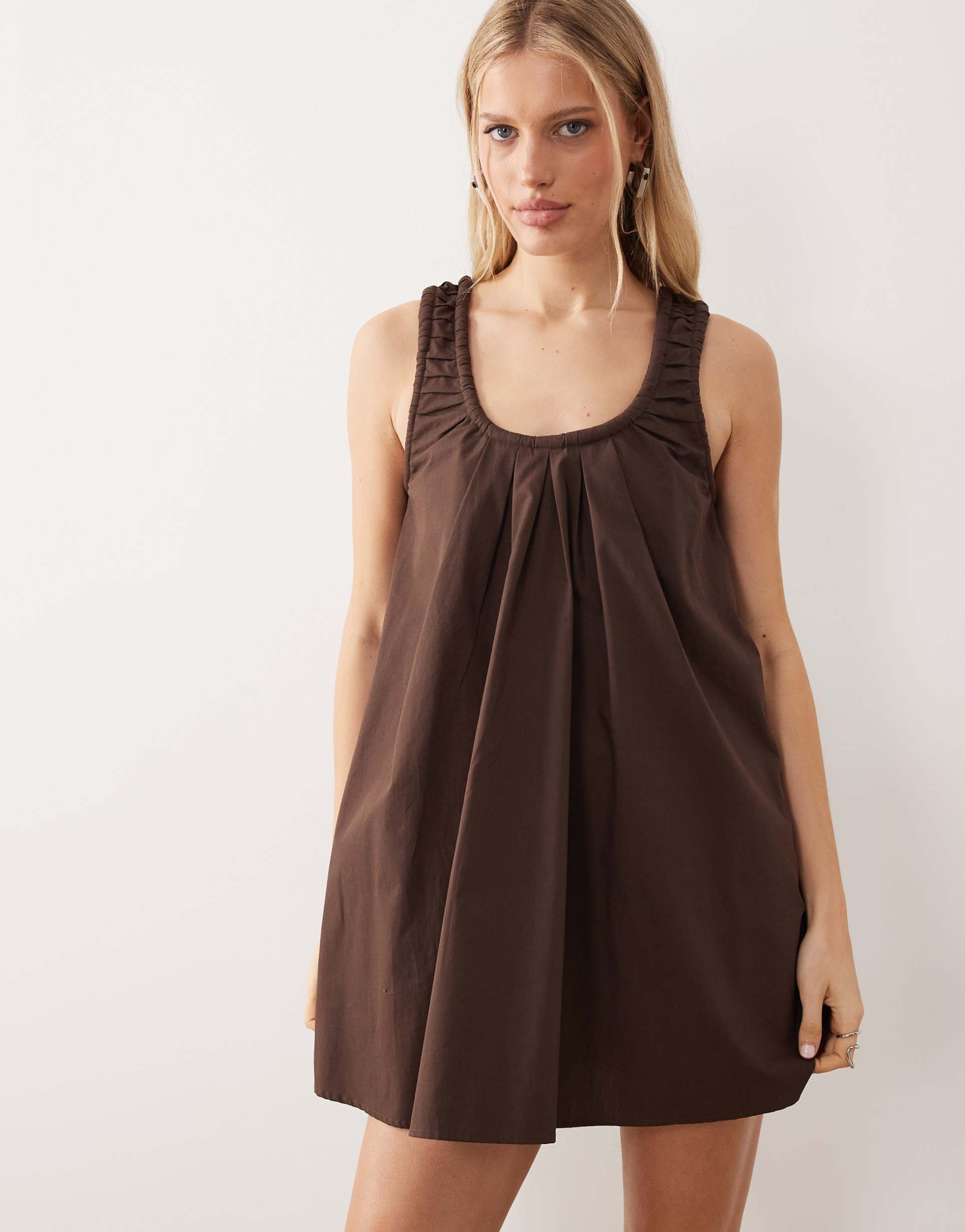 asos design poplin ruched scoop neck and back mini sundress in chocolate