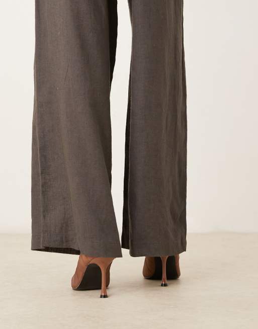 ASOS DESIGN - Poppet - Gerimpelde pumps van mesh met hoge hak in taupe, 3 van 4