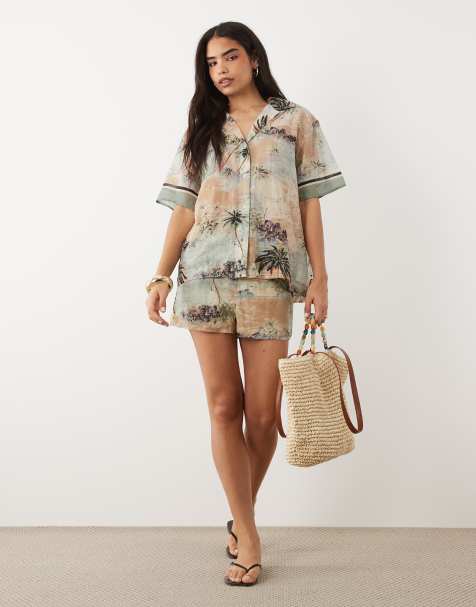 ASOS DESIGN - Poppy - Shorts med postkortprint - Del af sæt - view 1
