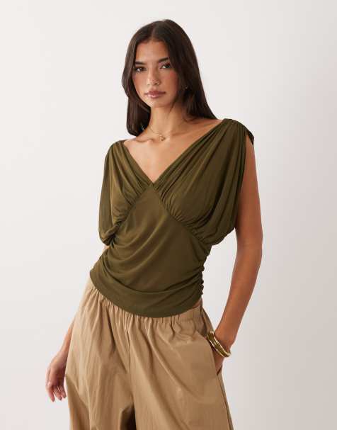 ASOS DESIGN półprzezroczysty, lejący top z dekoltem w kształcie litery V w kolorze khaki - view 1