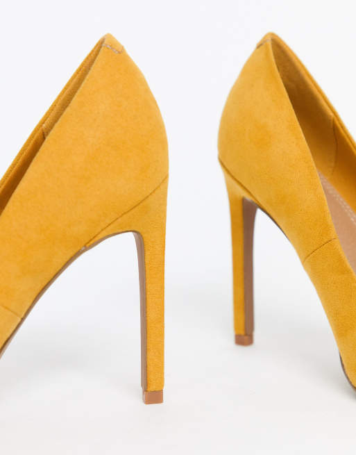 Mustard store court heels