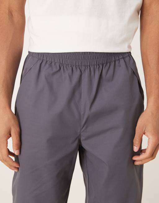 ASOS DESIGN - Posede grå nylonbukser, 4 af 5