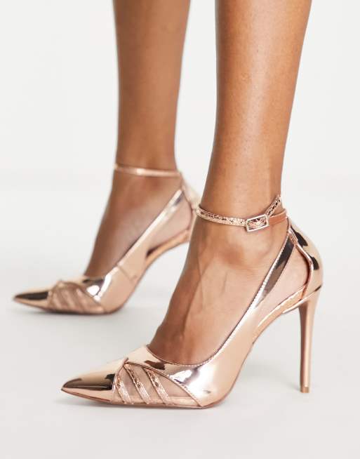 ASOS DESIGN – Poster – Roséguldsfärgade, högklackade pumps med utskurna detaljer  