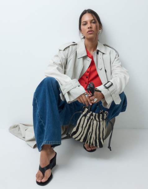 ASOS DESIGN pouch grab bag van leer met haarstructuur in zebra print - view 1