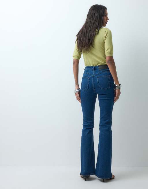 ASOS DESIGN power stretch sculpt flare jeans i mørk mellemvask blå, 4 af 5