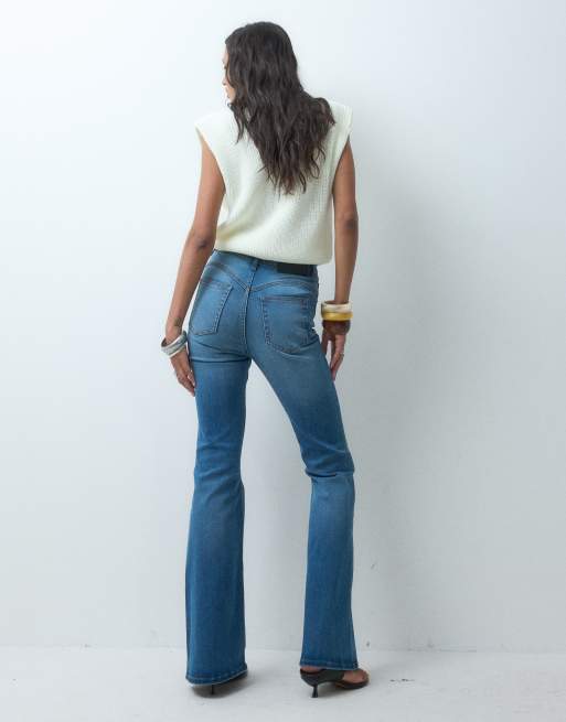ASOS DESIGN power stretch sculpt flare jeans in mid wash blue, 2 of 5