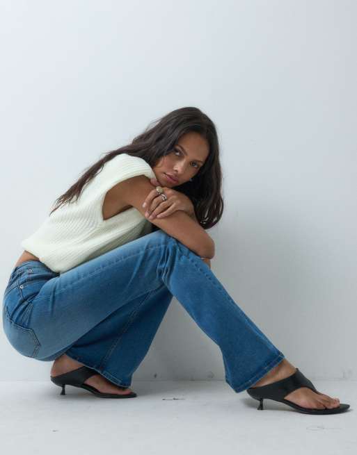 ASOS DESIGN power stretch sculpt flare jeans in mid wash blue, 4 of 5