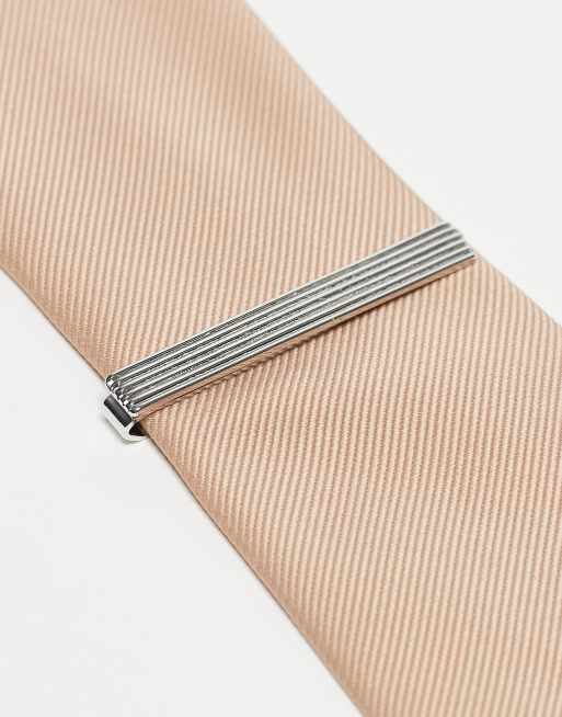 ASOS DESIGN – Prążkowana spinka do krawata w kolorze srebra