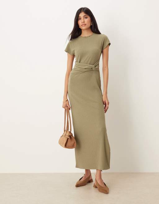 ASOS DESIGN – Prążkowana sukienka midi z krótkimi rękawami i węzłem z talii w kolorze khaki