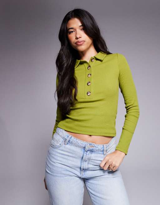ASOS DESIGN – Prążkowany bawełniany top z kołnierzykiem polo i długimi rękawami w zielonym kolorze