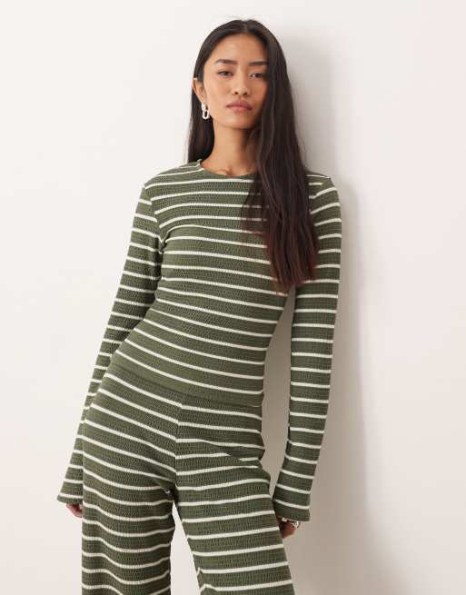 ASOS DESIGN – Prążkowany T-shirt o krótkim fasonie z długimi rękawami w paski w kolorze khaki, część zestawu