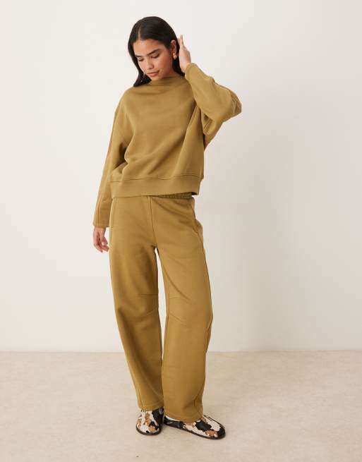 ASOS DESIGN premium 500gsm cocoon sleeve sweatshirt in biscuit, 3 of 4