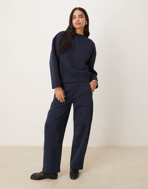 ASOS DESIGN premium 500gsm cocoon sleeve sweatshirt in navy, 3 of 4