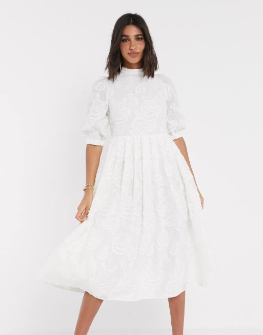 ASOS DESIGN - Premium aangerimpelde midi-jurk met broderie en vetersluiting op de rug in crème