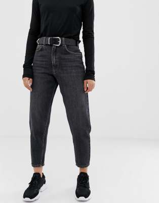 black balloon jeans