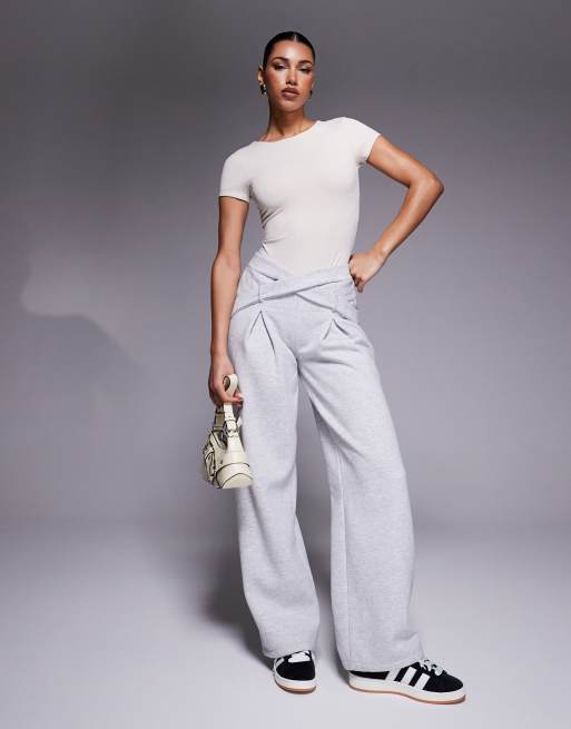 ASOS DESIGN – Premium – Beige, skulpterande body med korta ärmar och rund halsringning, 2 av 4