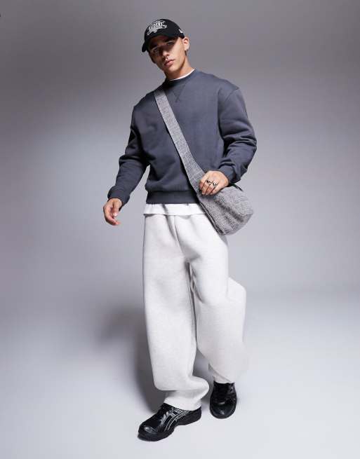 ASOS DESIGN – Premium – Bleksvart, kraftig, kort sweatshirt med boxig passform, 400gsm, 2 av 4