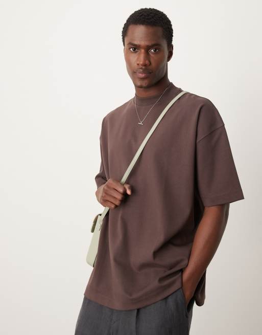 ASOS DESIGN - Premium - Brun oversized T-shirt med høj hals og interlock-detaljer i stof på 300 gsm
