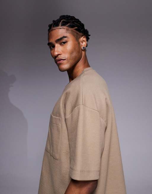 ASOS DESIGN – Premium – Brun, texturerad t-shirt i oversize med boxig passform, kontraster och ficka, 4 av 5
