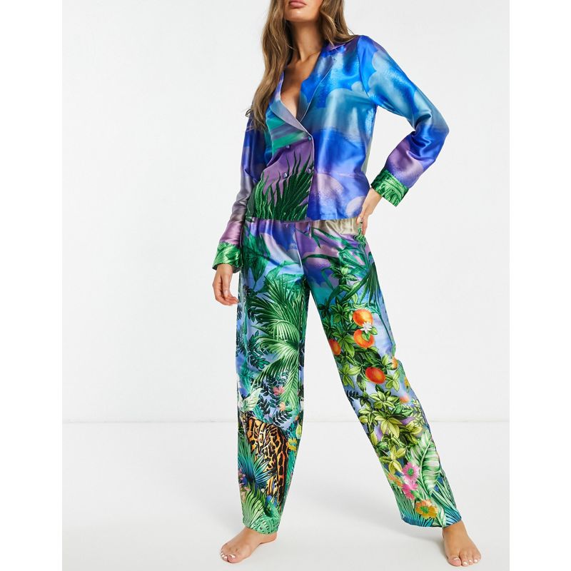 DESIGN Premium – Buntes Satin-Pyjama-Set aus zweireihigem Hemd und Hose mit Botanik-Leoparden-Muster