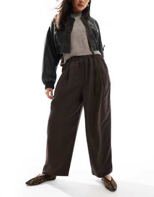 premium casual pull-on pants with pleat detail in brown