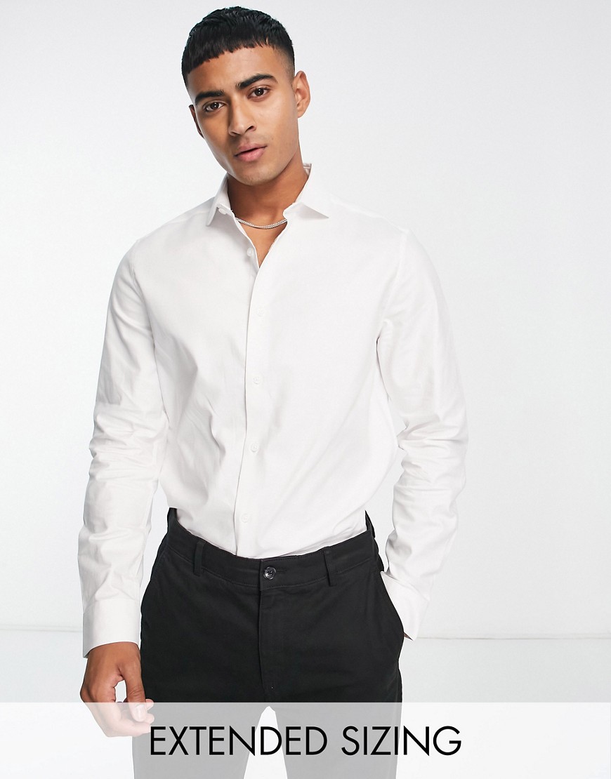 ASOS DESIGN Premium easy iron regular fit twill shirt with cutaway collar in white