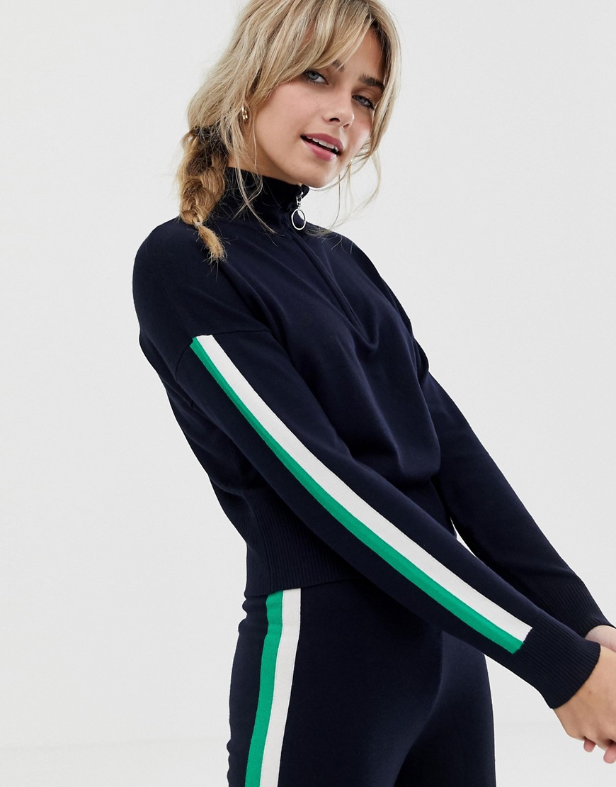 ASOS DESIGN - Premium - Gebreide sportieve loungesweater in cropped model-Marineblauw