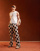 Thumbnail 1 van 5